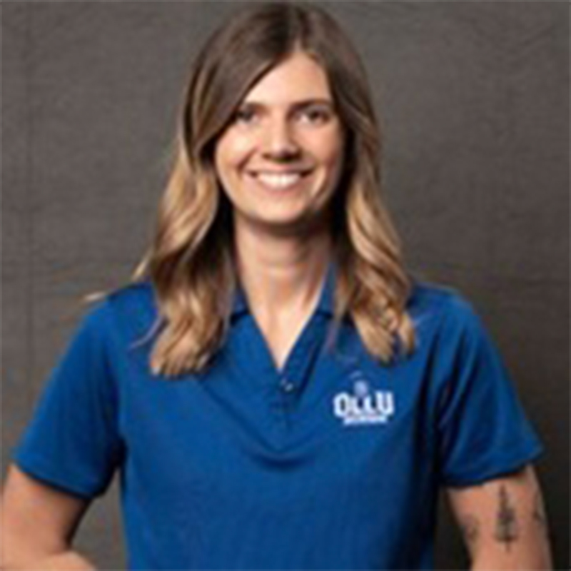 Haley Holzem headshot