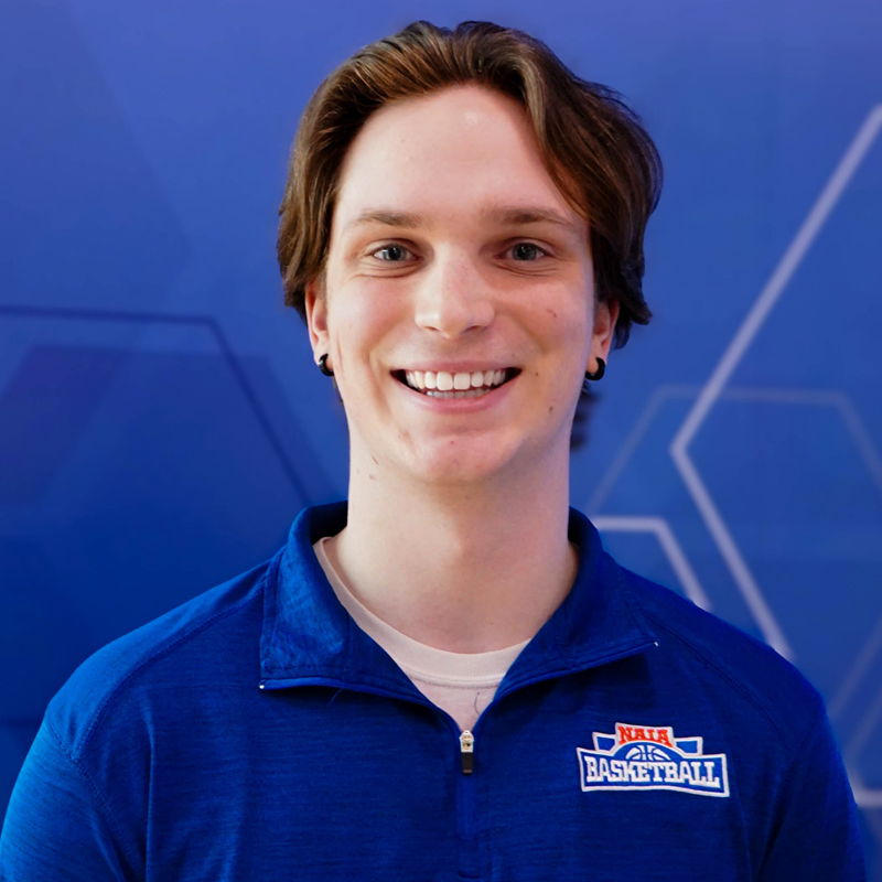 dylan thoman headshot