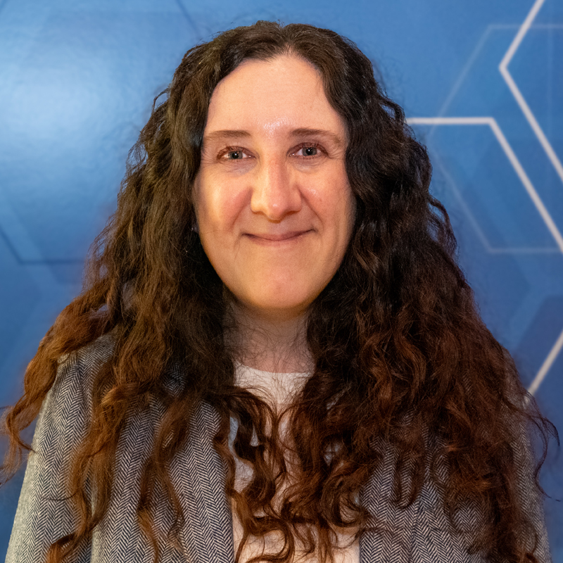 laura schneider headshot