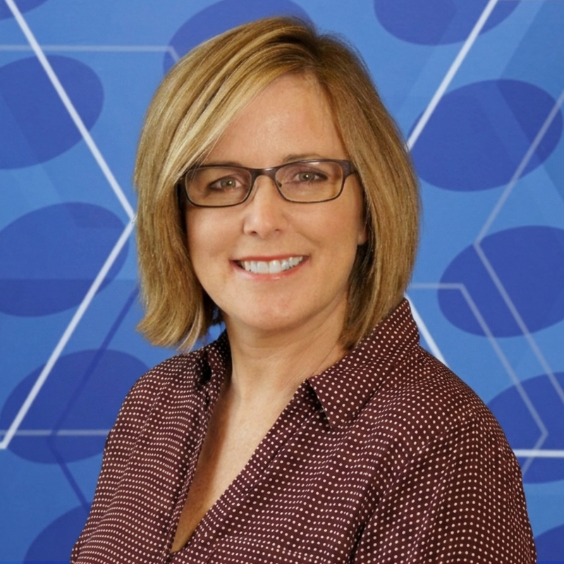 laura simcox headshot