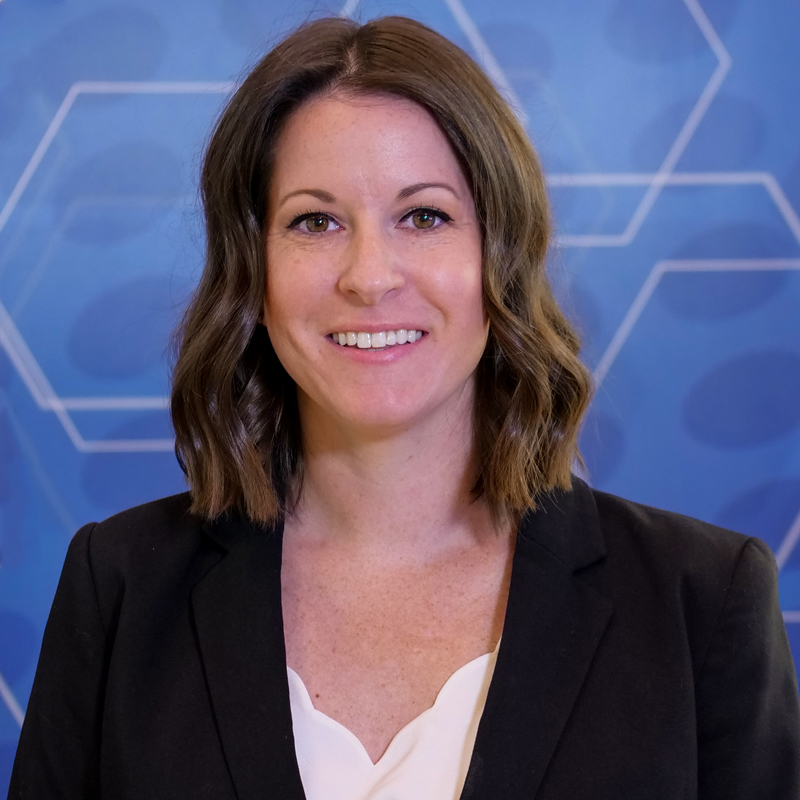 sara eckinger headshot