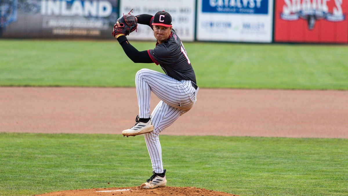 Crusaders Crack Triple for Walk-Off Win Over Evangels