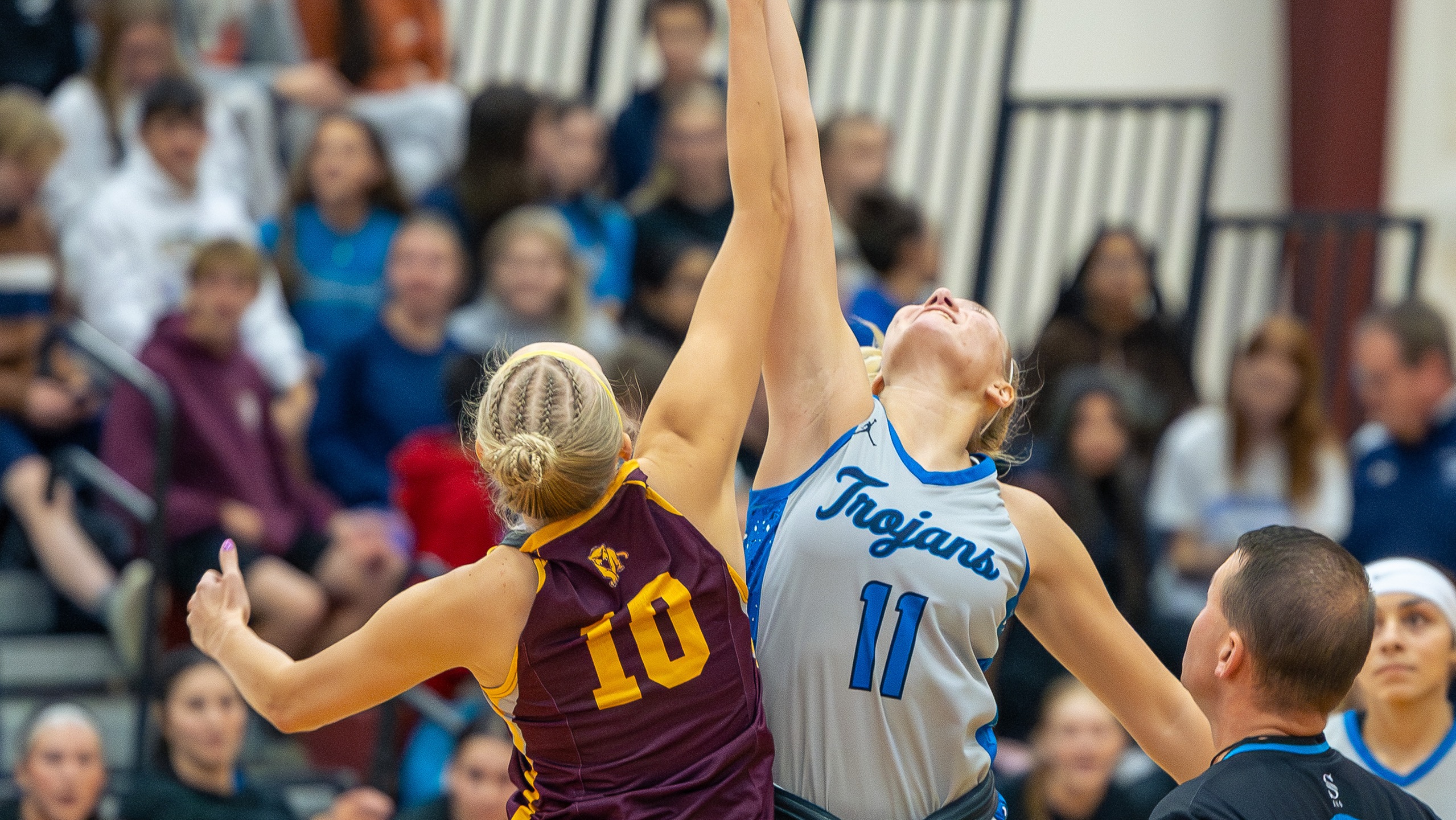 Tabor Teel Opens Season as First Women’s Basketball Defensive Player of the Week